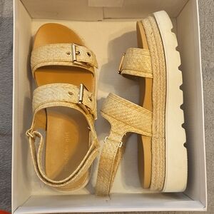 Madden Girl Wedges